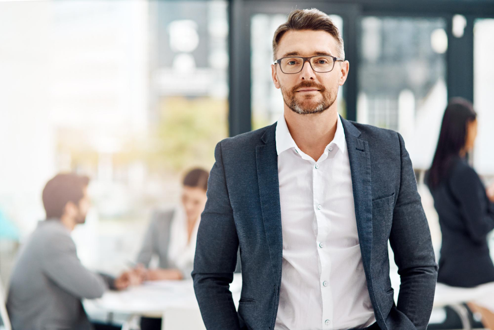 Ile zarabia przedstawiciel handlowy w 2025 roku - czynniki